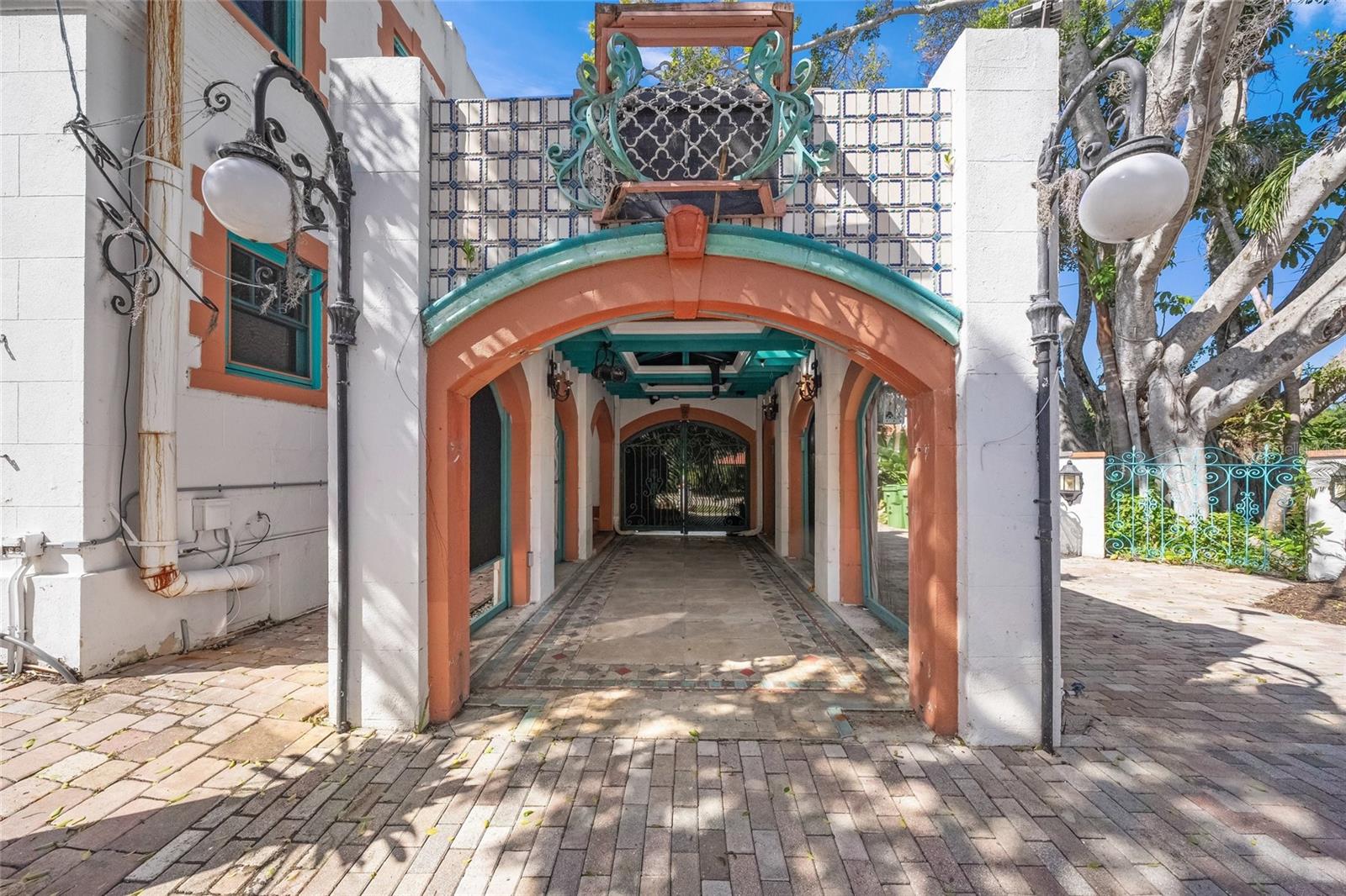 Image 40 of 64 For 2830 Bay Shore Circle