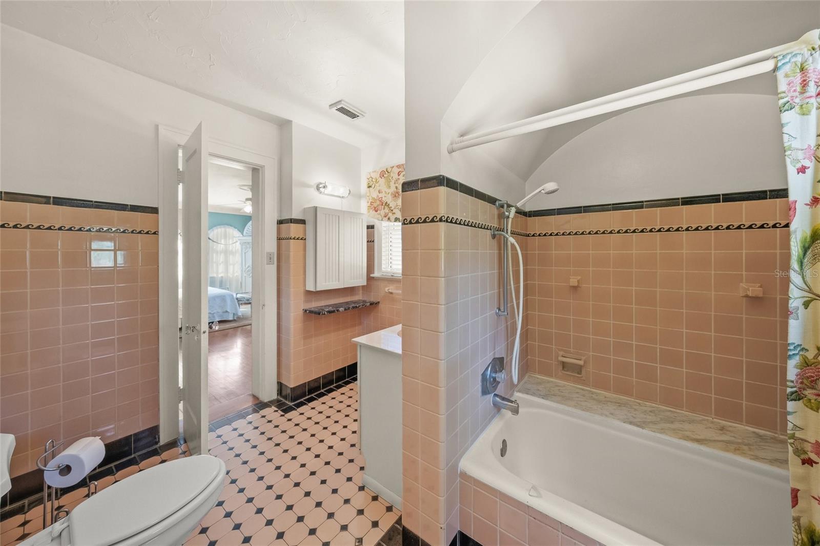 Image 44 of 64 For 2830 Bay Shore Circle