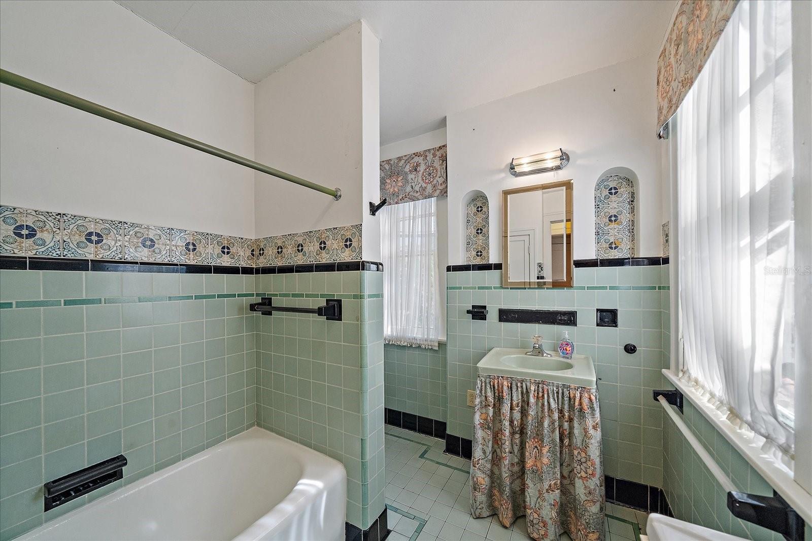 Image 45 of 64 For 2830 Bay Shore Circle