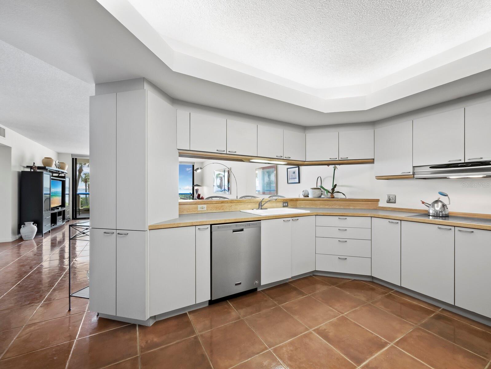 Image 15 of 62 For 2120 Harbourside Drive 617