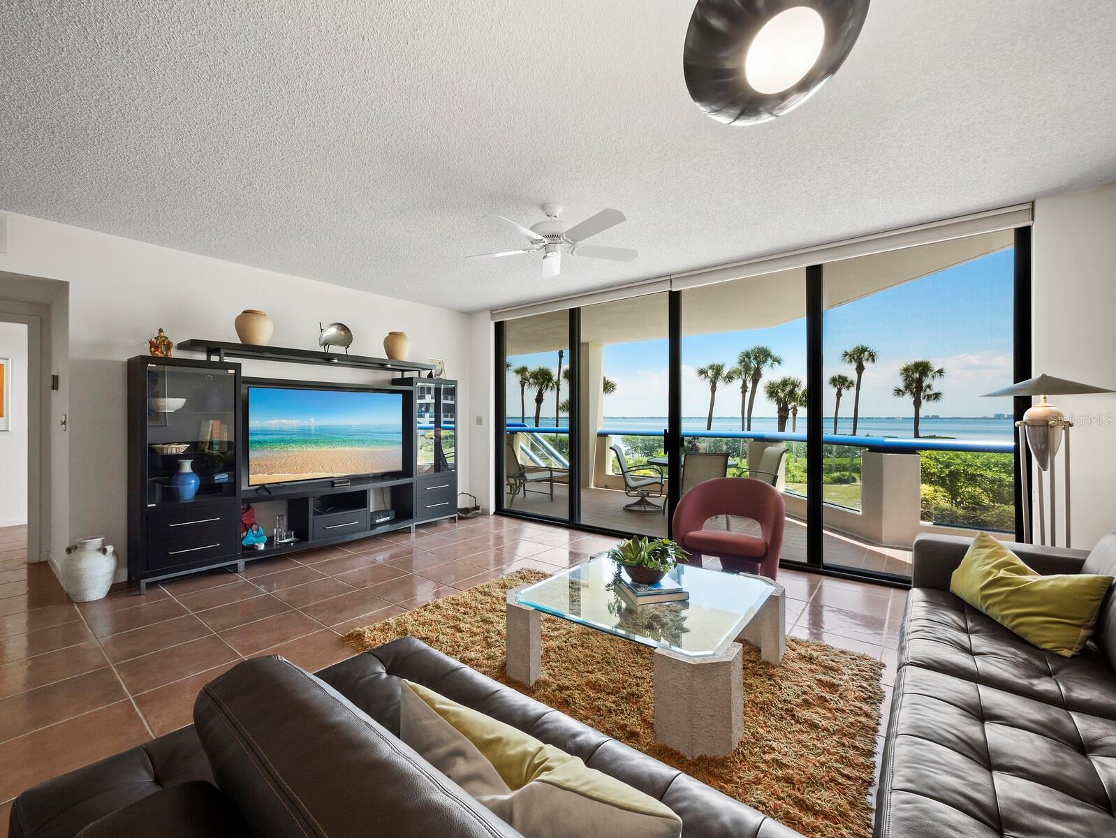 Image 2 of 62 For 2120 Harbourside Drive 617