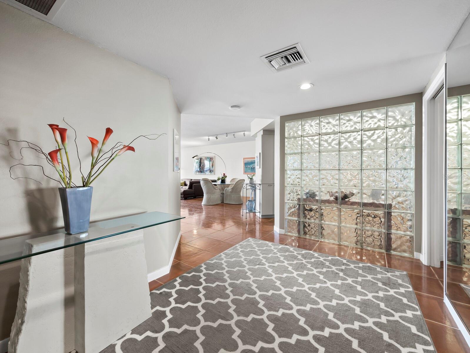 Image 26 of 62 For 2120 Harbourside Drive 617