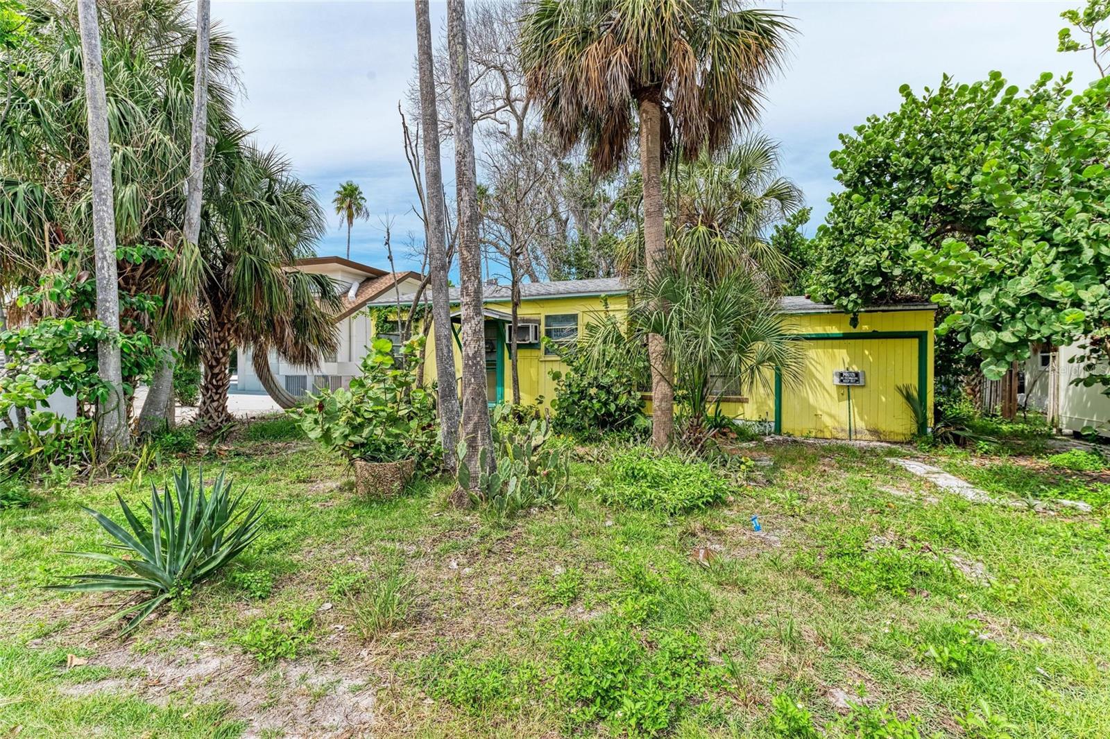 Image 9 of 24 For 110 Palmetto Avenue