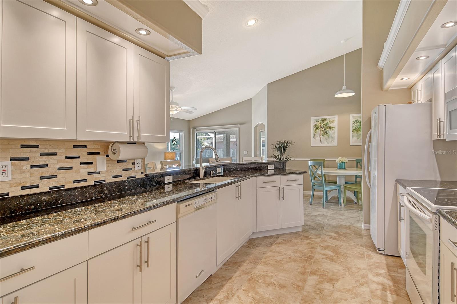 Image 10 of 40 For 4577 Country Manor Drive