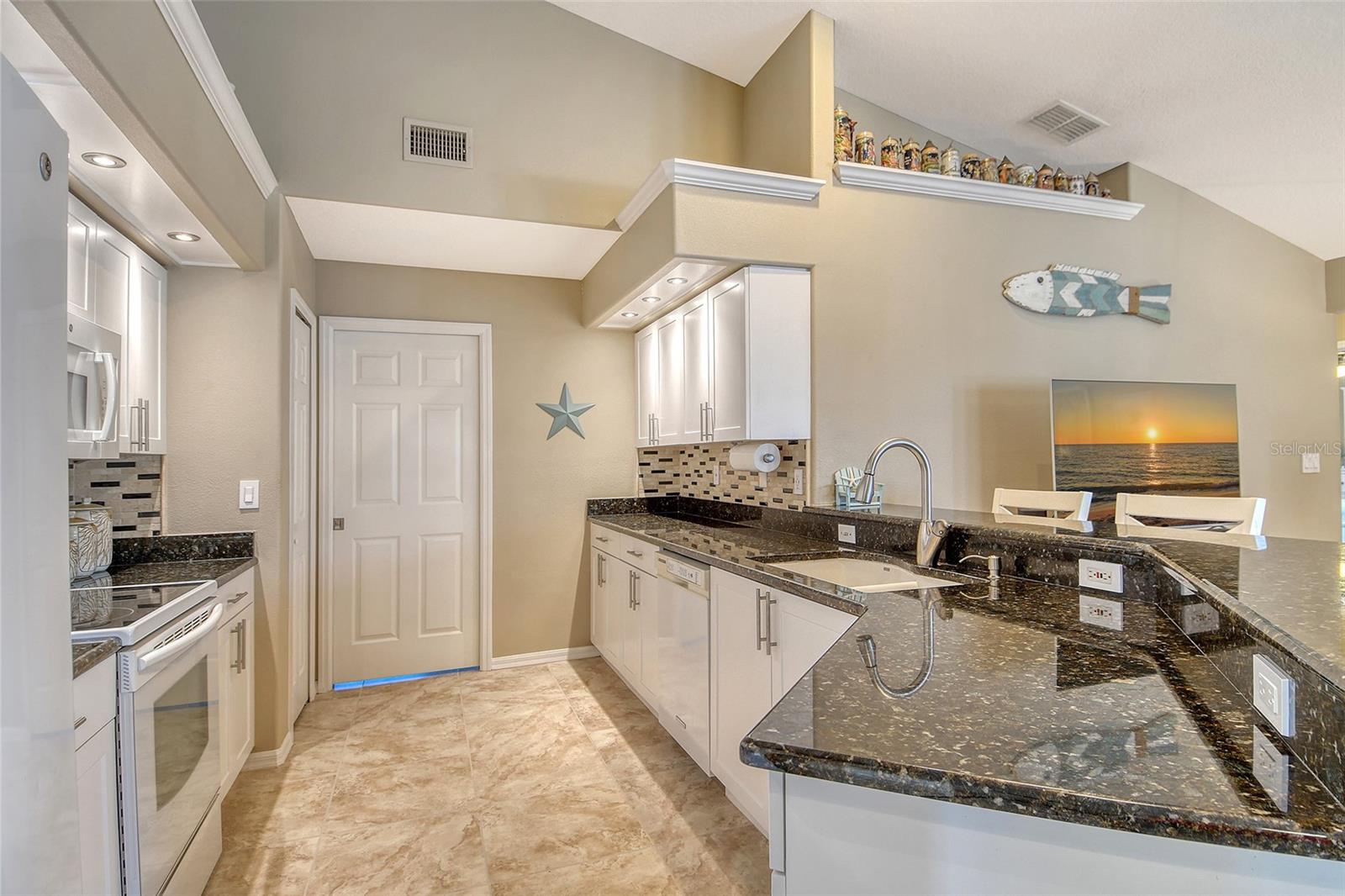 Image 11 of 40 For 4577 Country Manor Drive