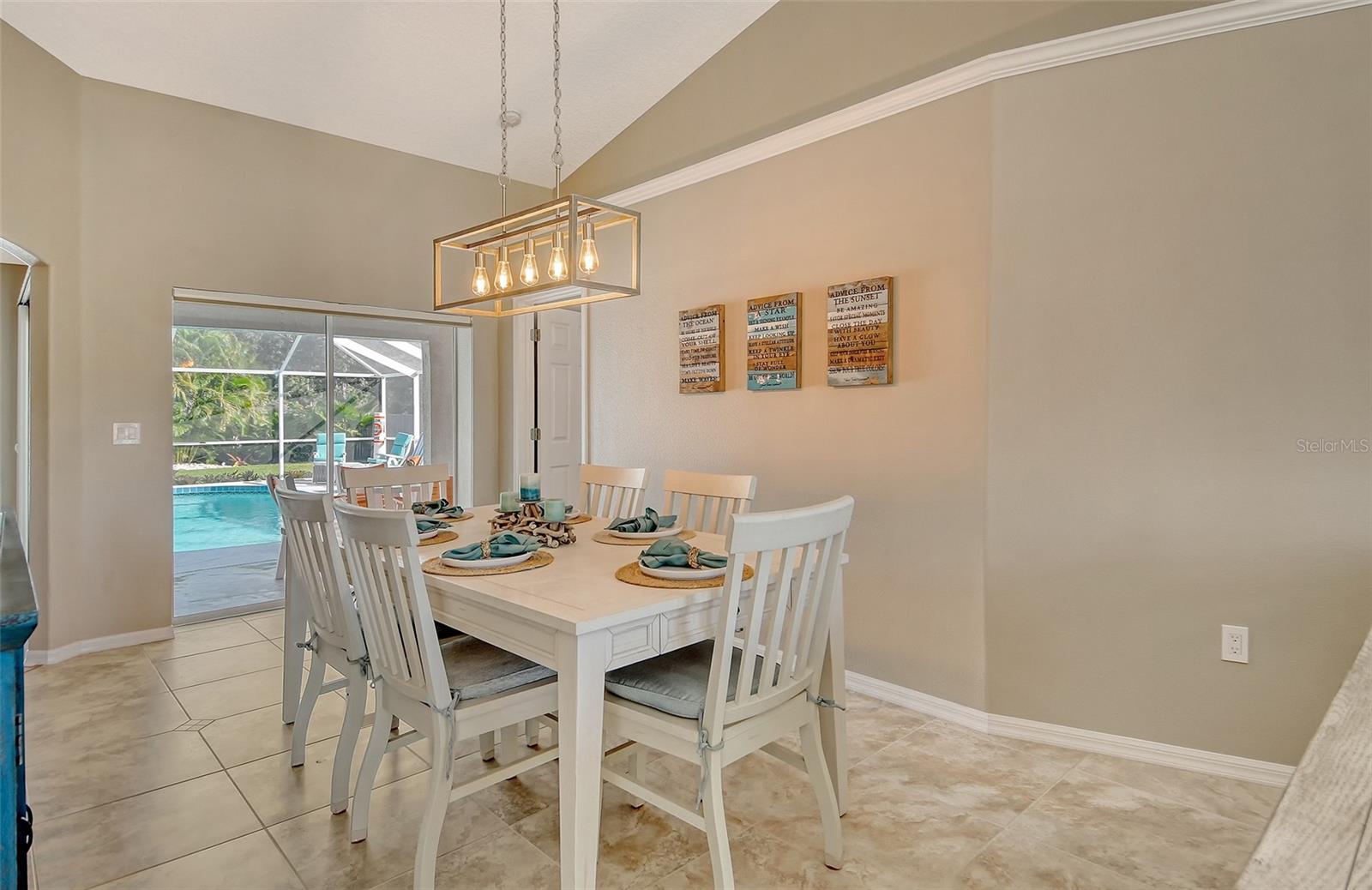 Image 15 of 40 For 4577 Country Manor Drive