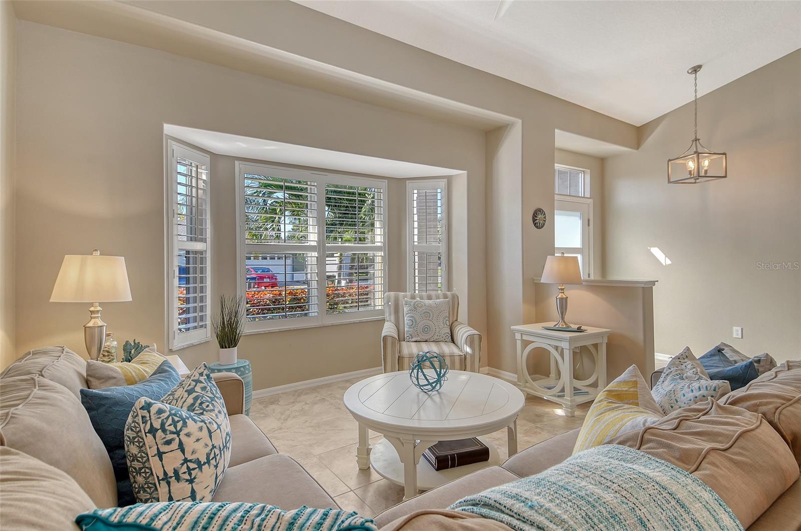 Image 6 of 40 For 4577 Country Manor Drive