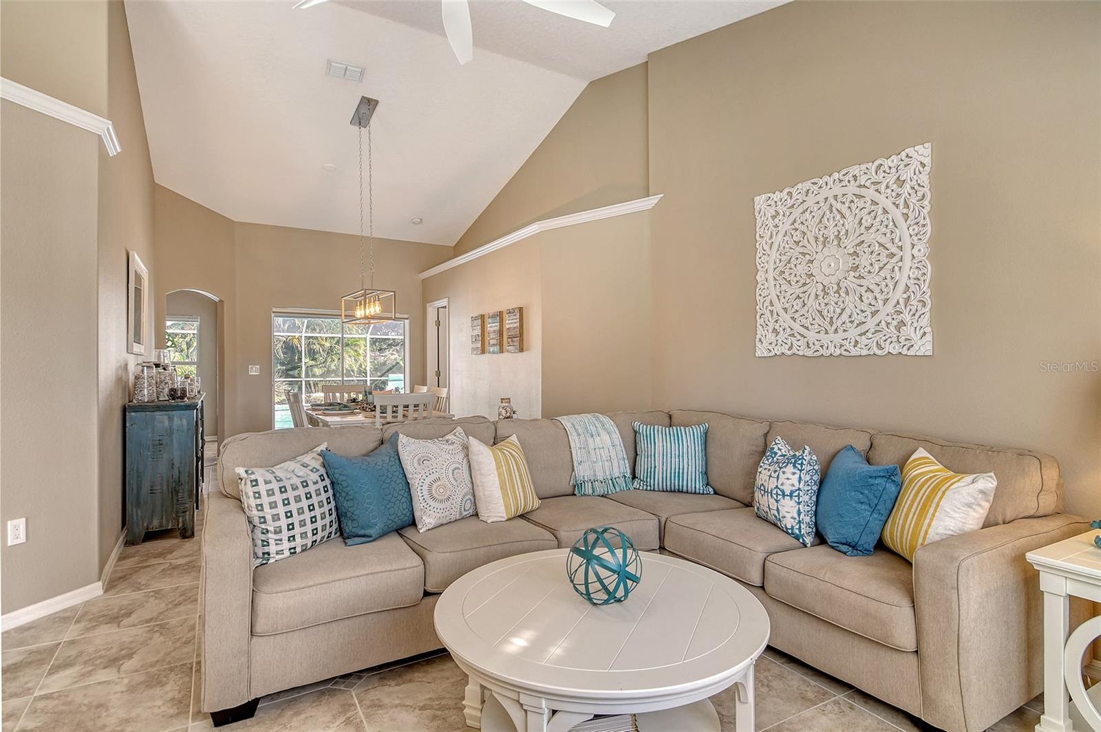 Image 7 of 40 For 4577 Country Manor Drive