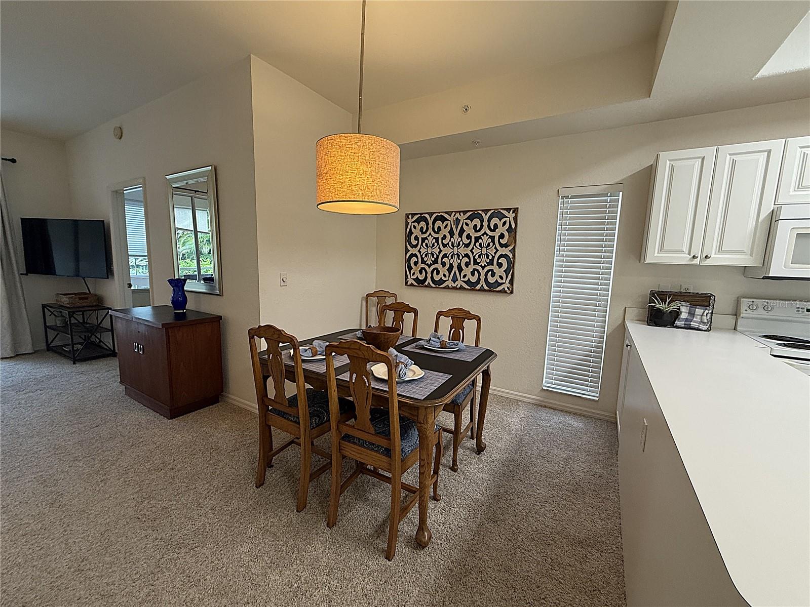 Image 6 of 29 For 8335 Glenrose Way 1513