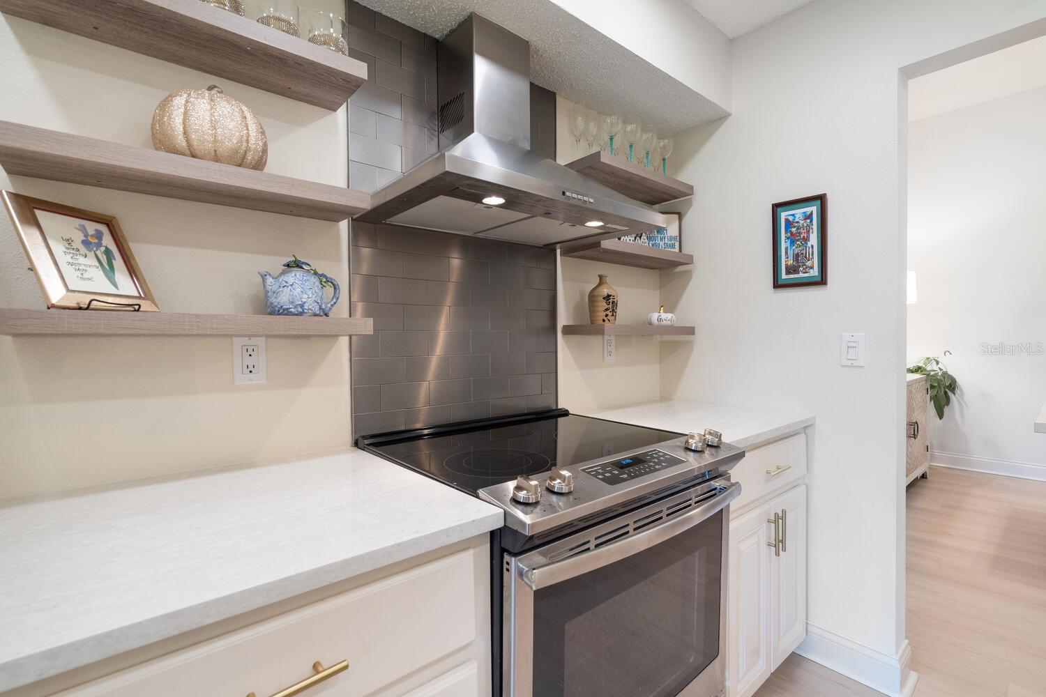 Image 17 of 49 For 4033 Wilshire Circle E 139