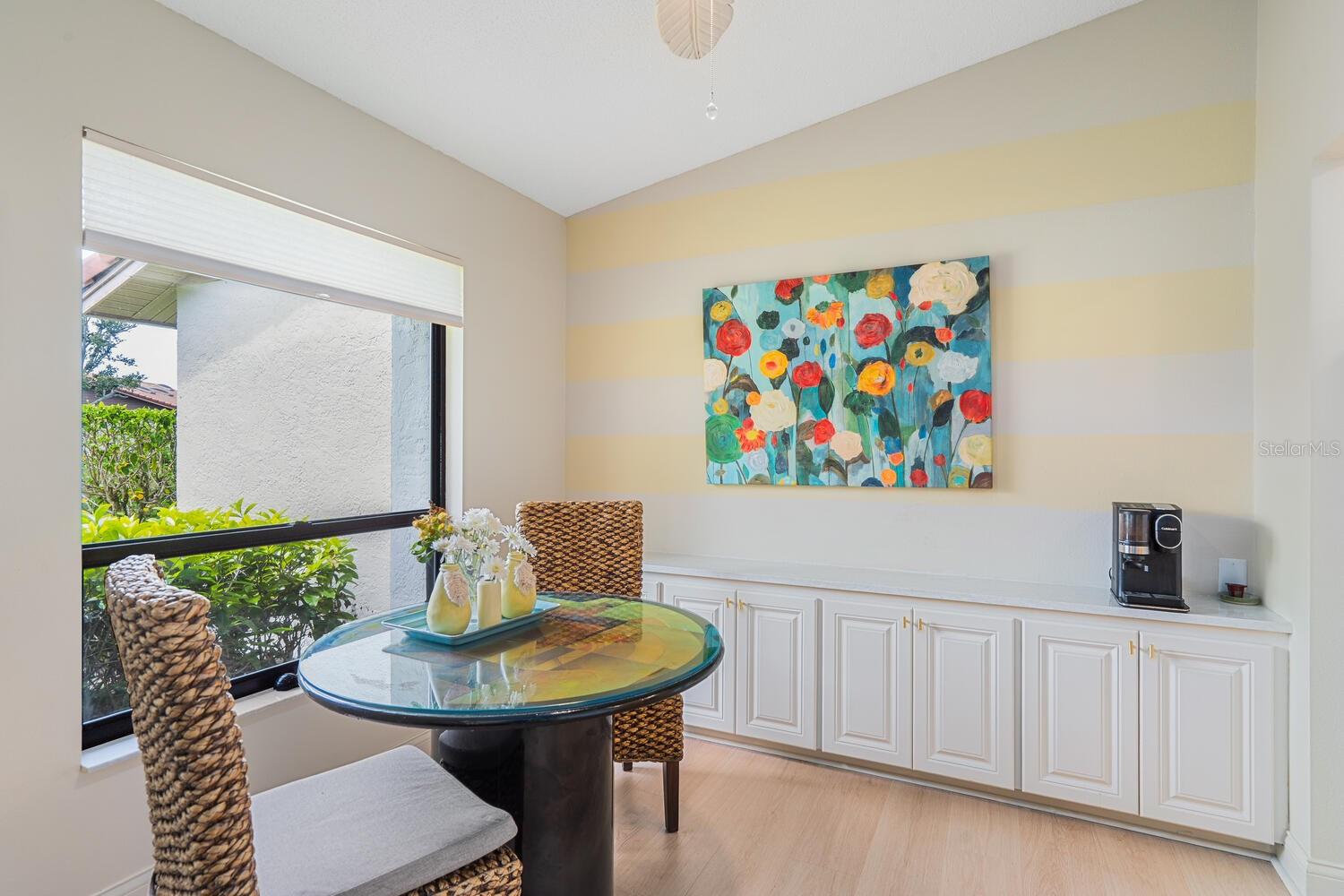 Image 19 of 49 For 4033 Wilshire Circle E 139