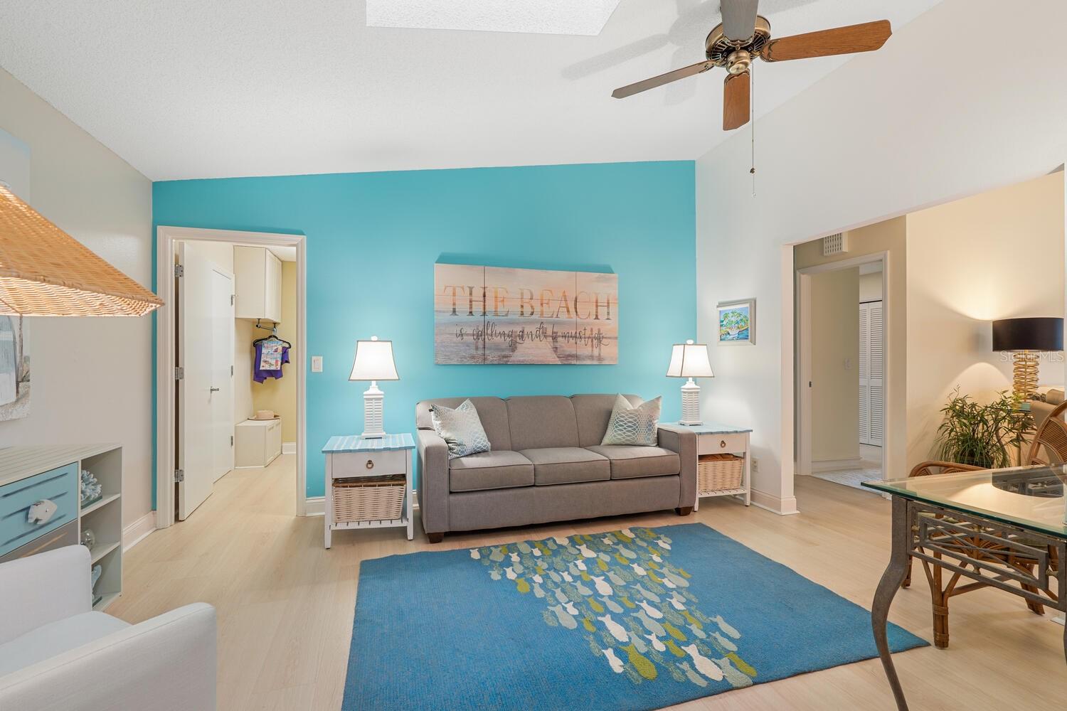 Image 33 of 49 For 4033 Wilshire Circle E 139