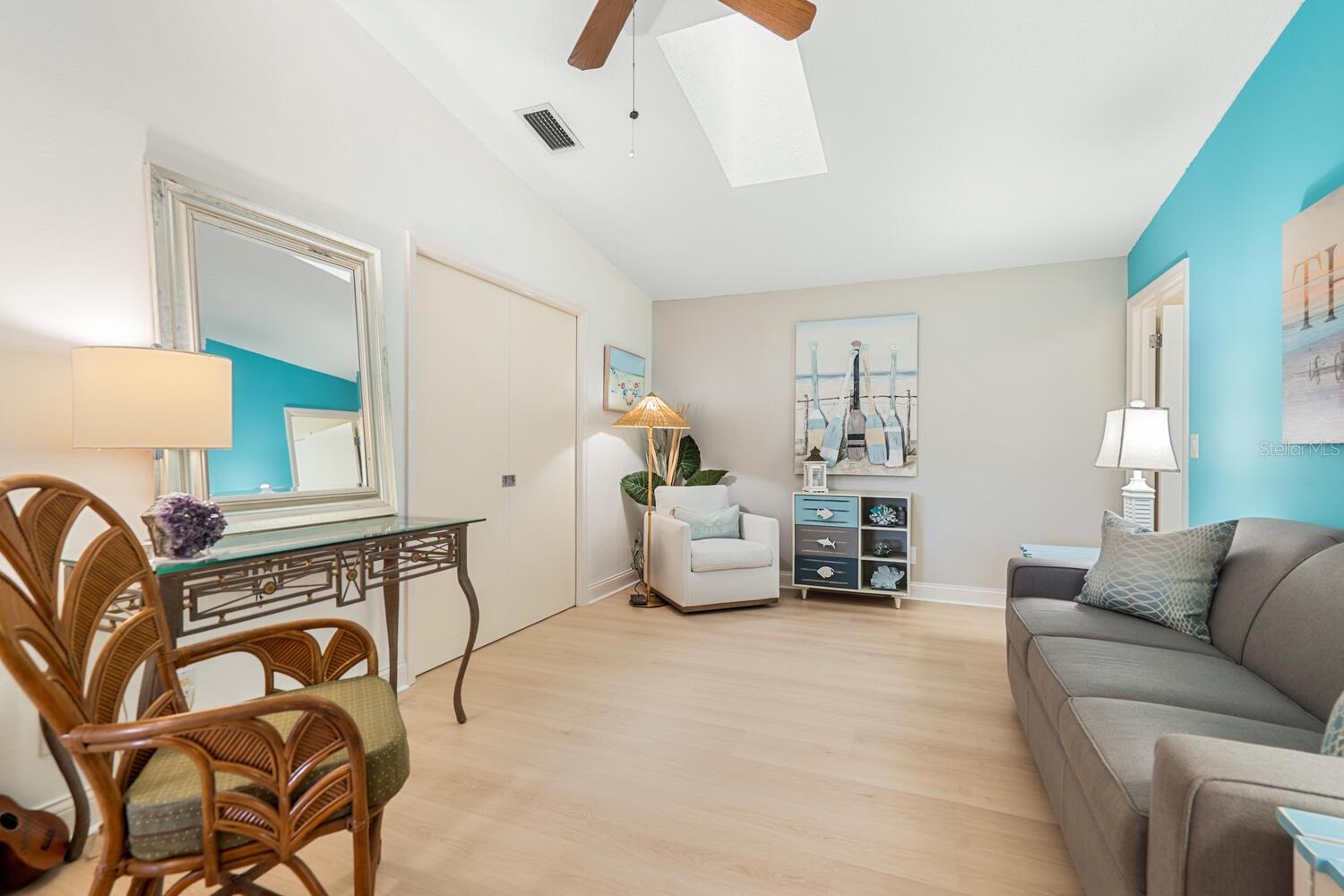 Image 35 of 49 For 4033 Wilshire Circle E 139