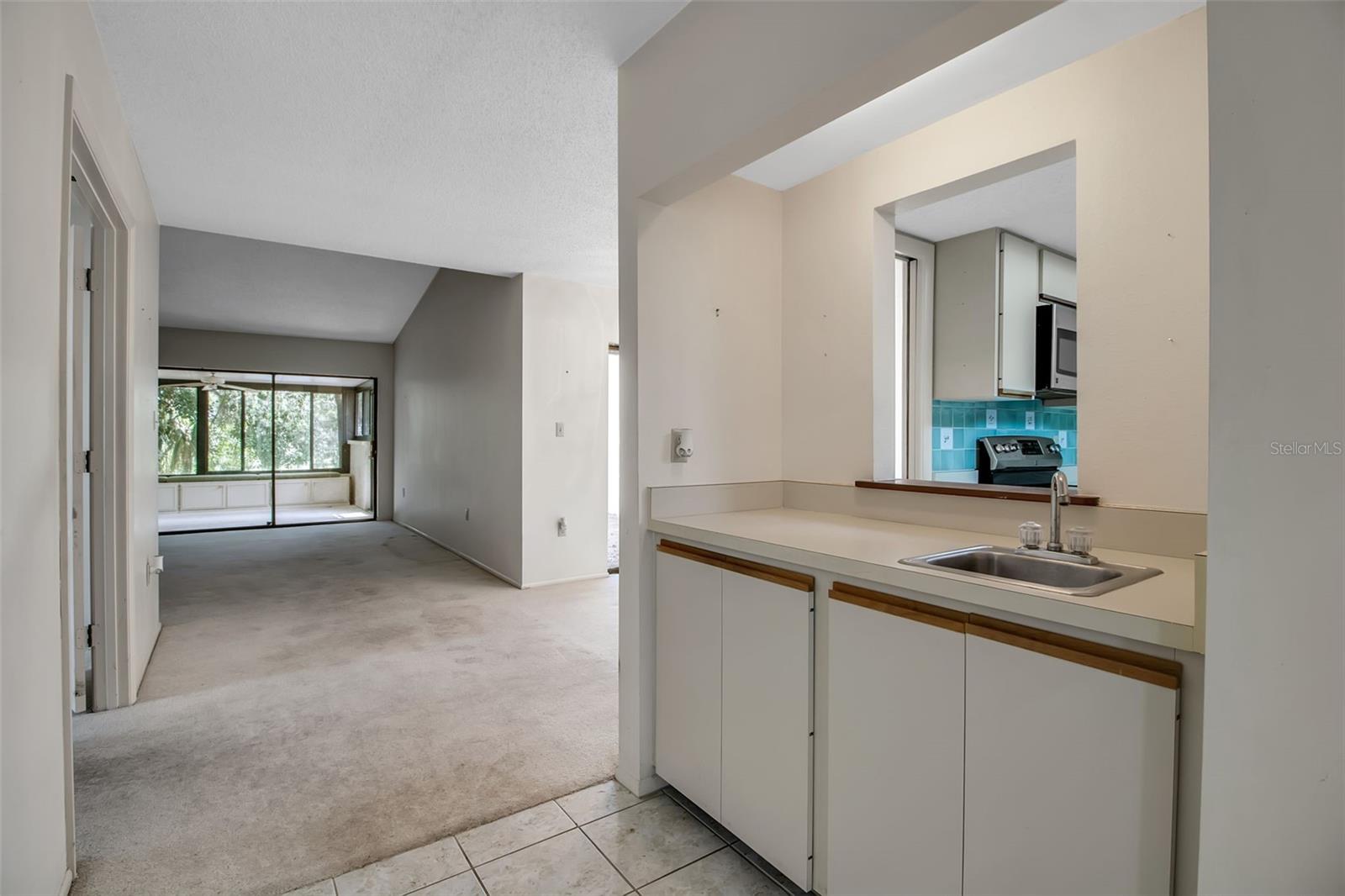 Image 18 of 32 For 4408 La Jolla Drive