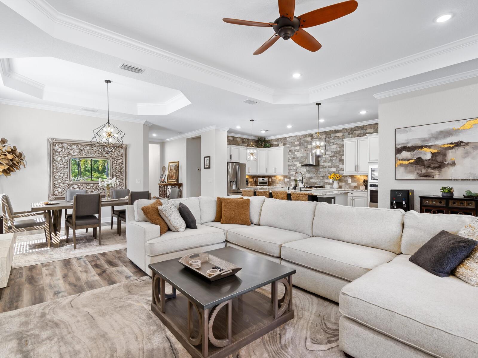 Image 11 of 67 For 16532 Hillside Circle