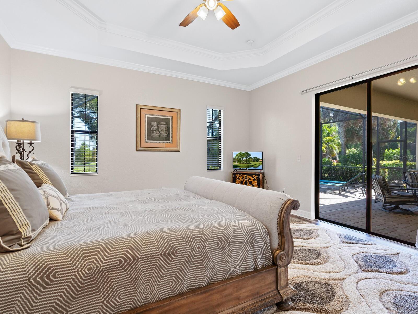 Image 21 of 67 For 16532 Hillside Circle