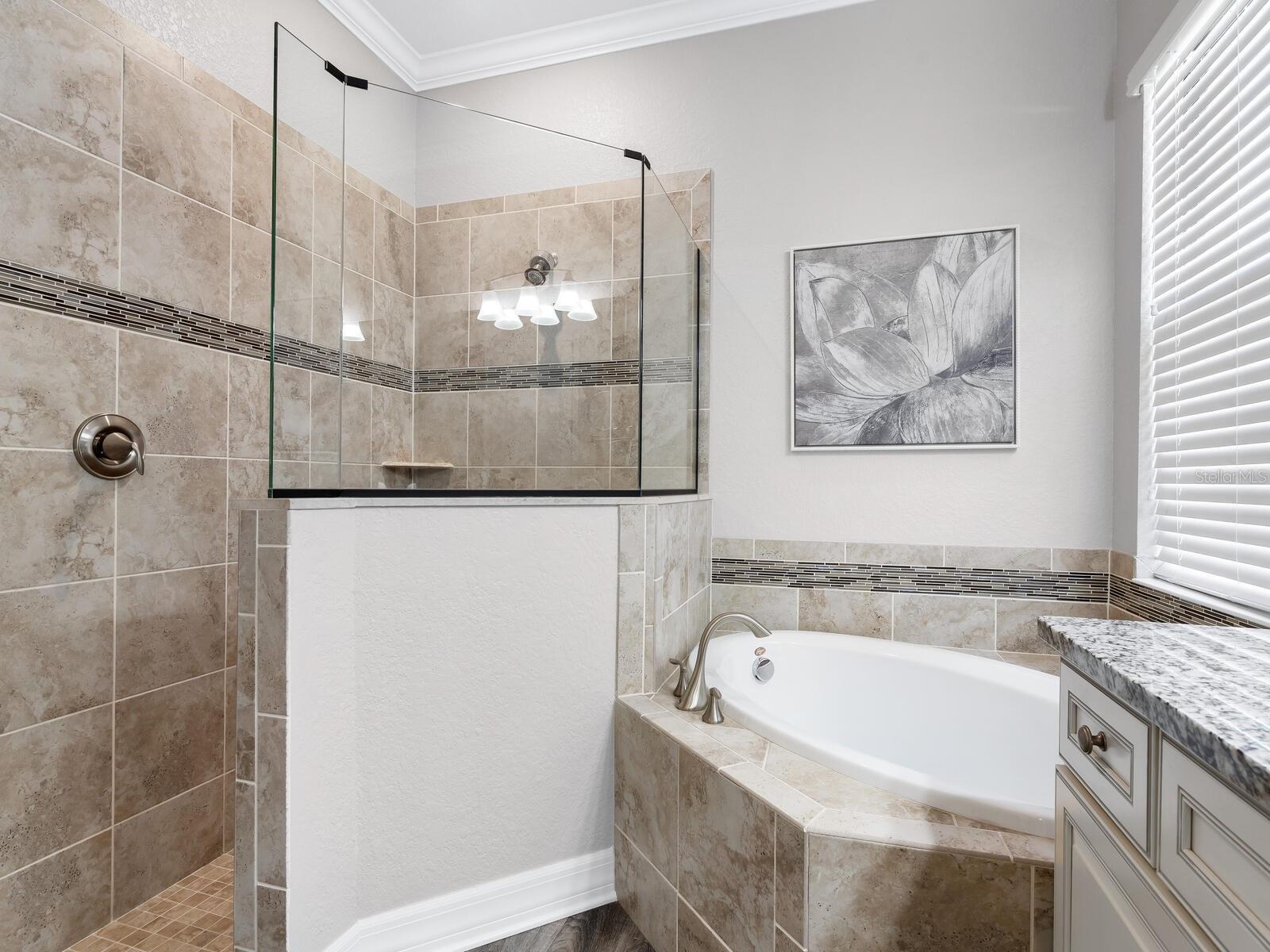 Image 25 of 67 For 16532 Hillside Circle