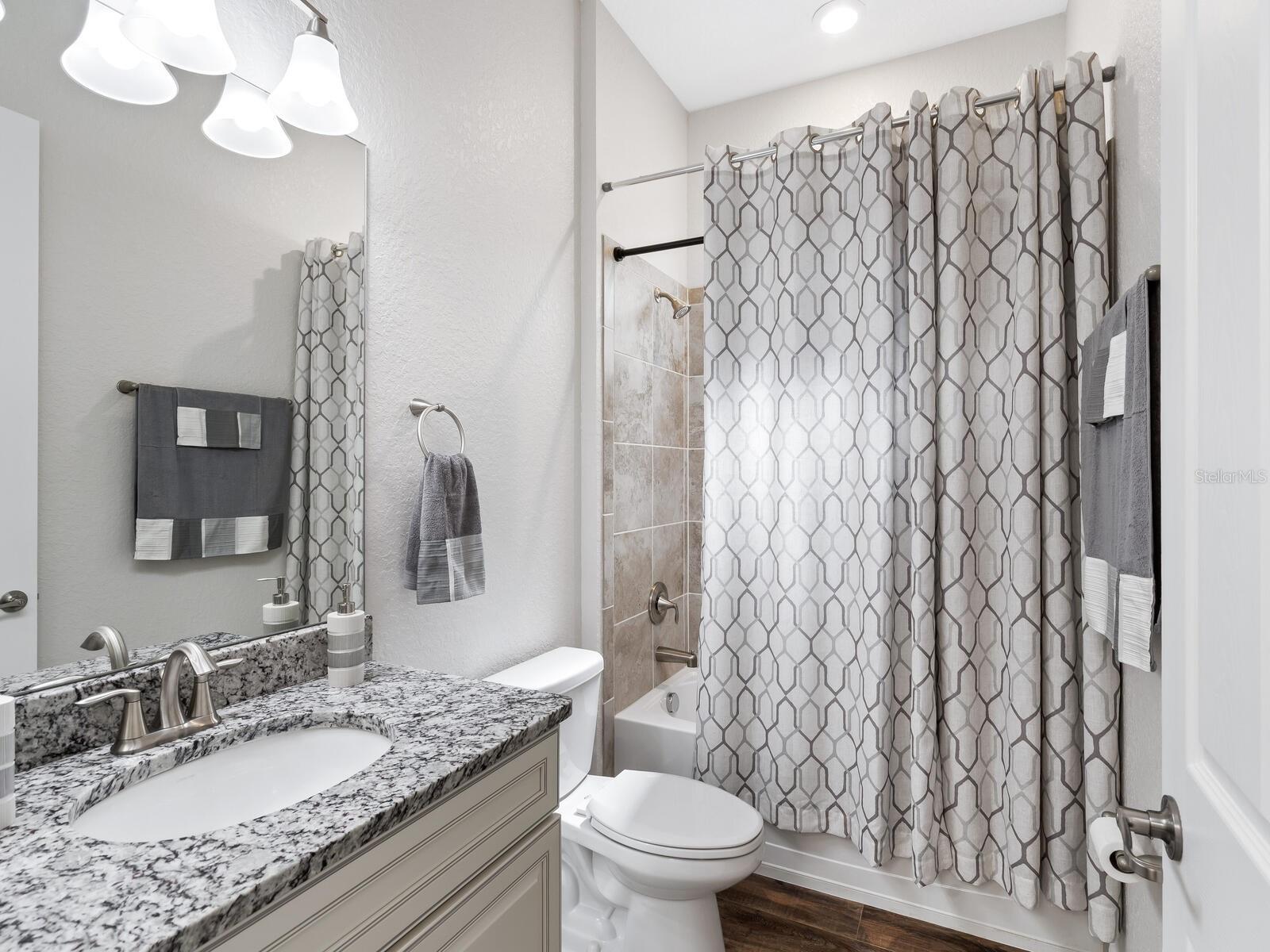 Image 26 of 67 For 16532 Hillside Circle