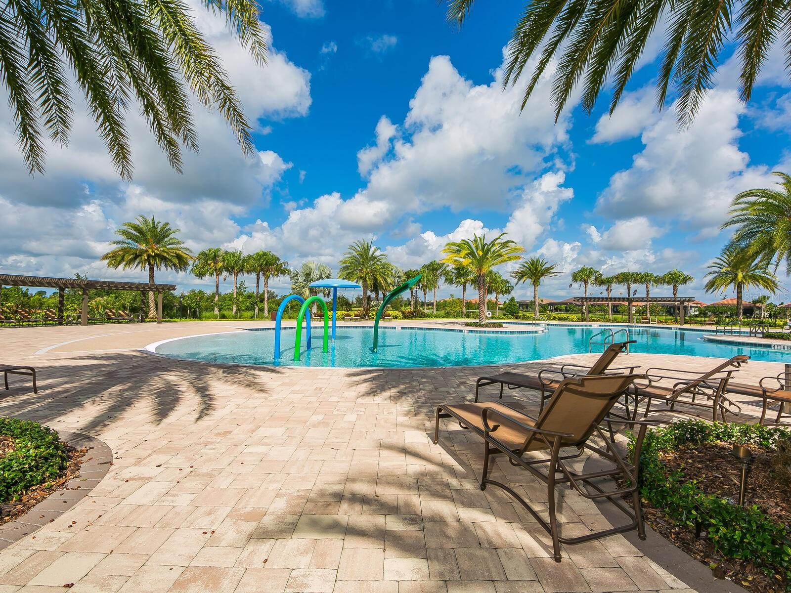 Image 54 of 67 For 16532 Hillside Circle