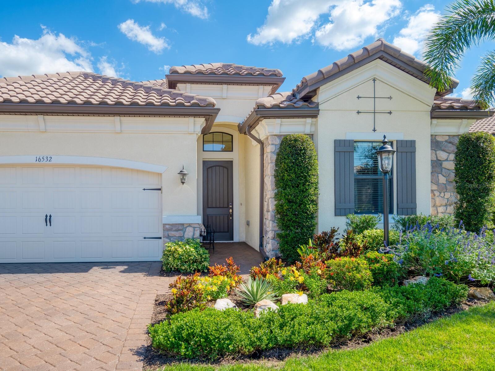 Image 6 of 67 For 16532 Hillside Circle