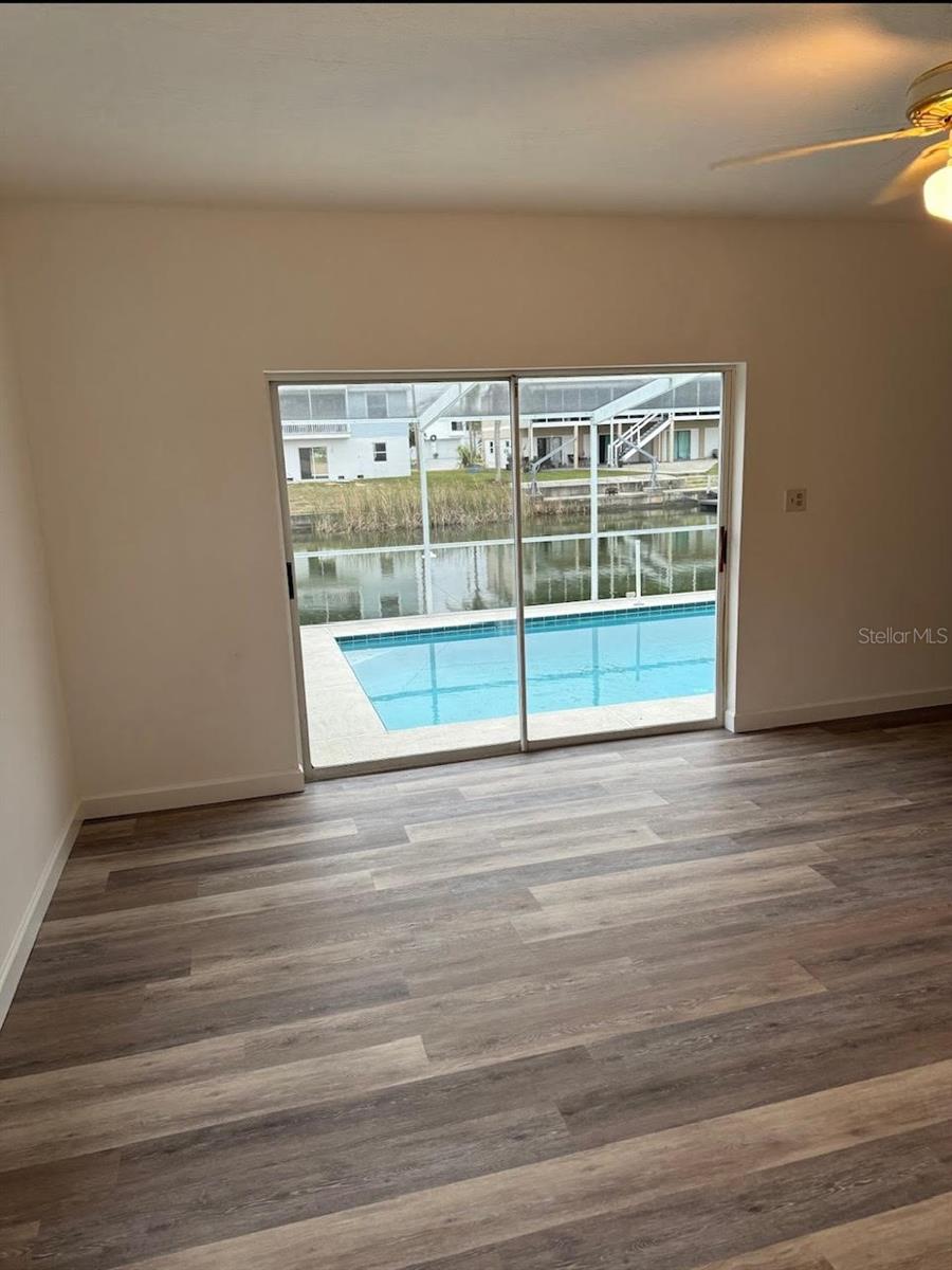 Image 6 of 7 For 4066 Amberjack Drive