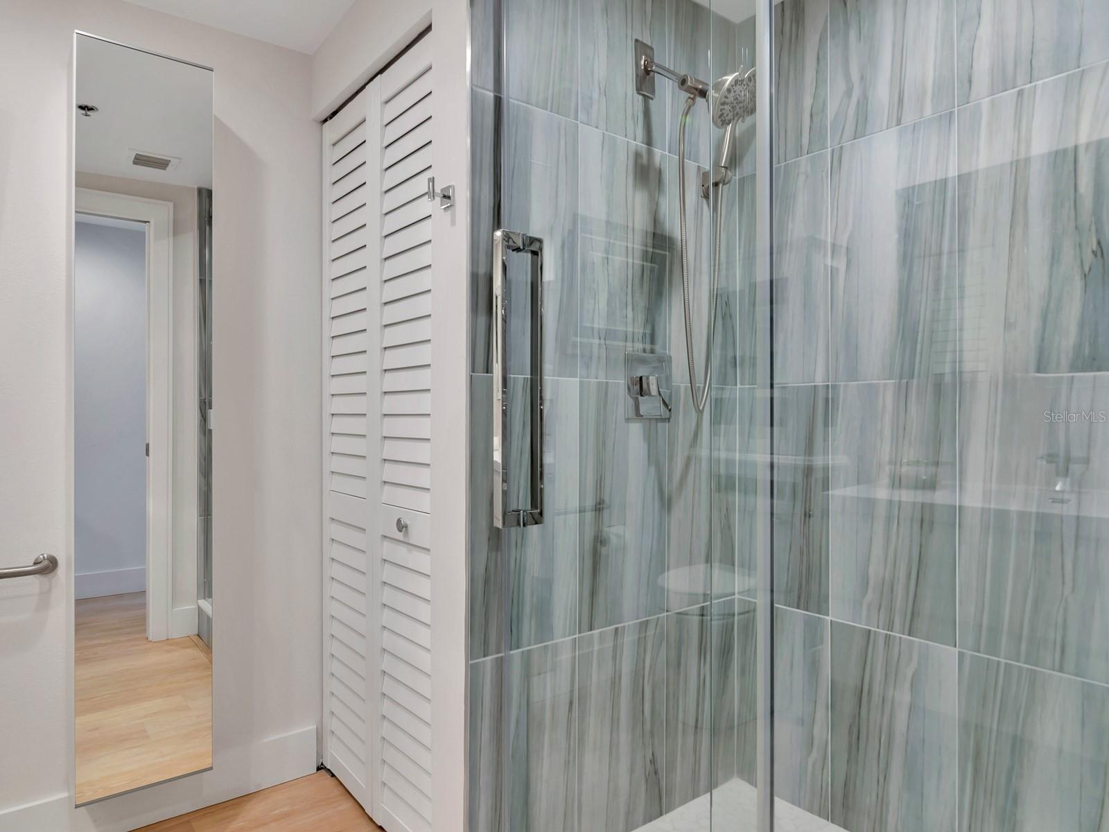 Image 25 of 100 For 1255 Gulfstream Avenue 204