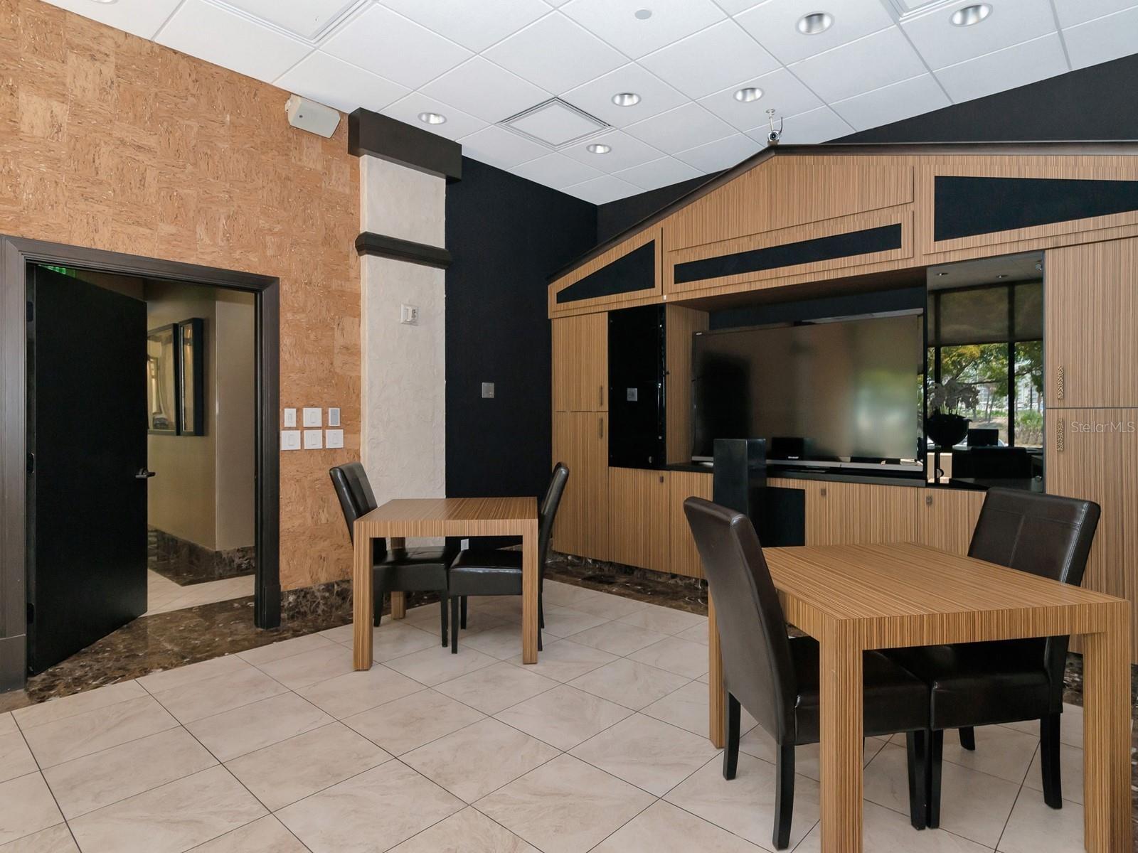 Image 67 of 100 For 1255 Gulfstream Avenue 204