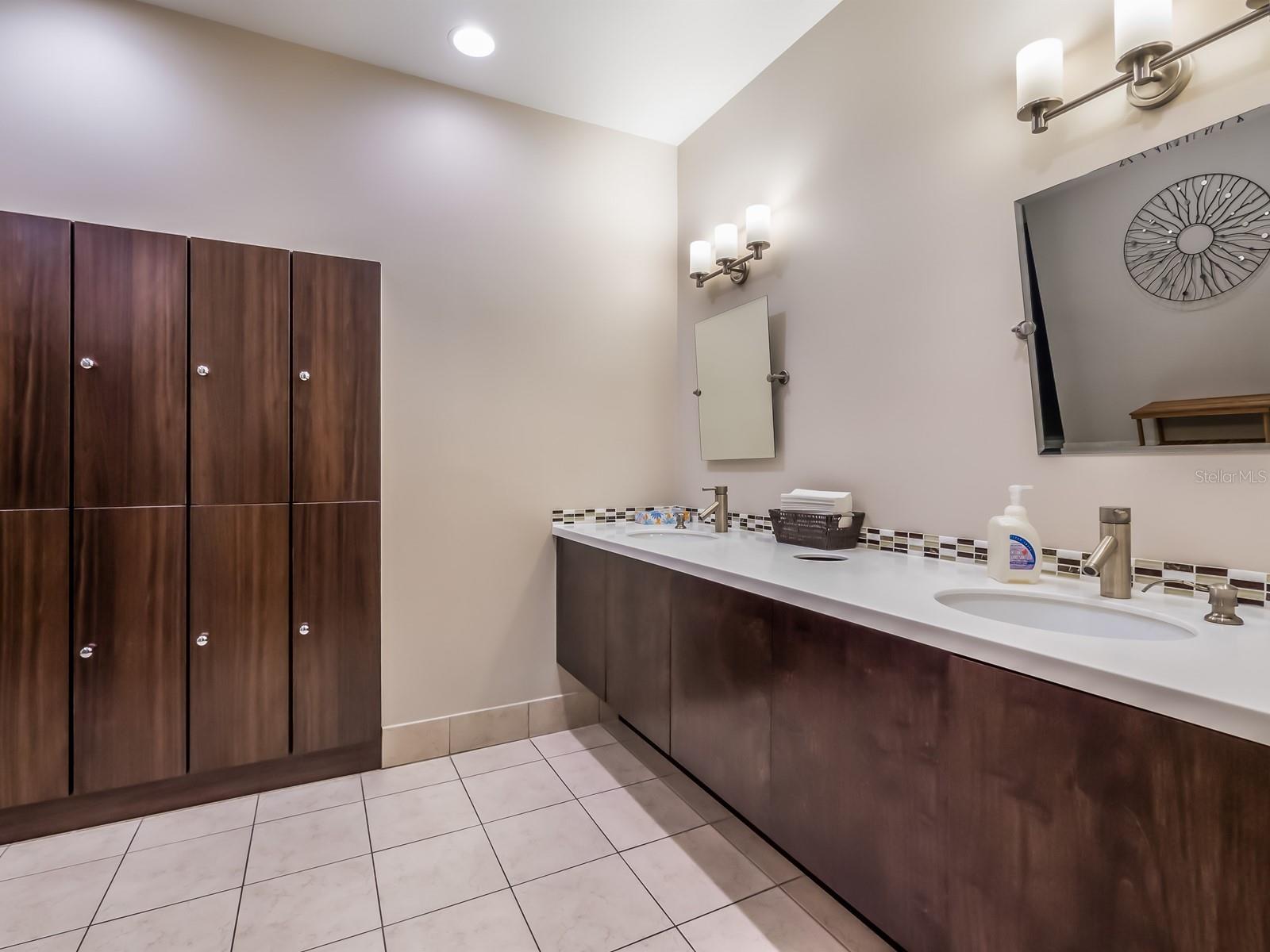 Image 76 of 100 For 1255 Gulfstream Avenue 204