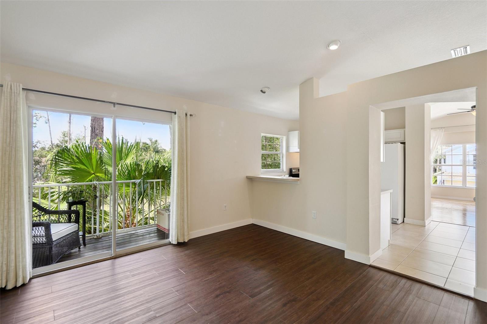 Image 13 of 33 For 6412 Rosefinch Court 204