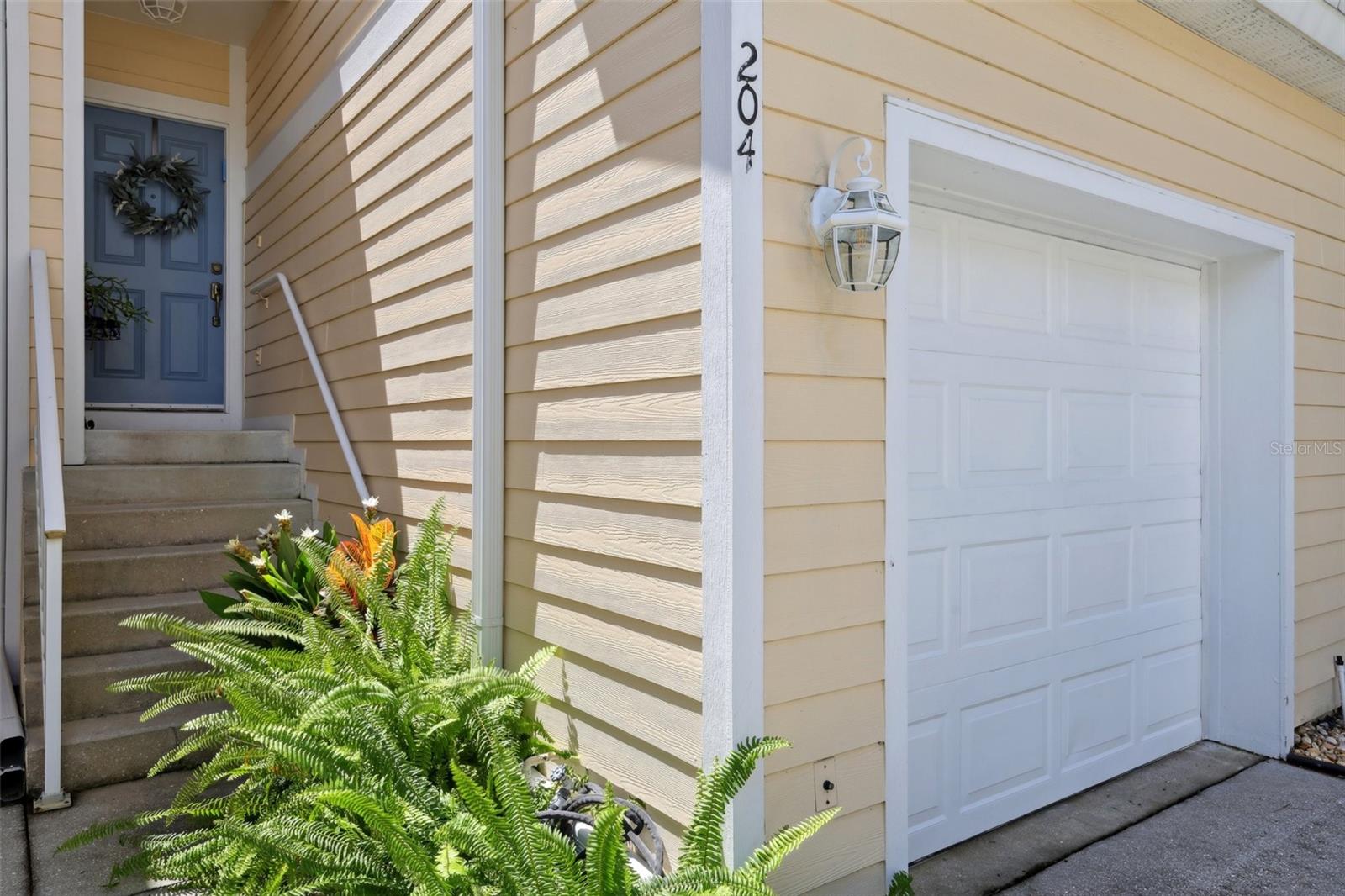 Image 28 of 33 For 6412 Rosefinch Court 204