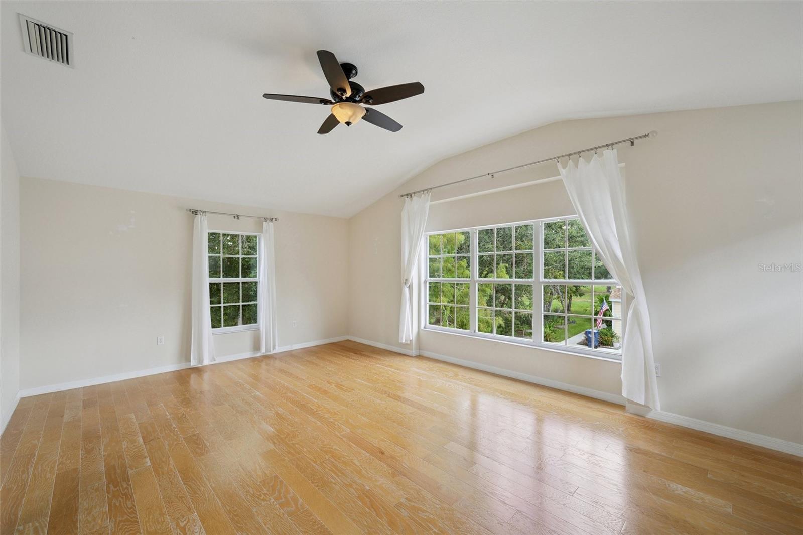 Image 8 of 33 For 6412 Rosefinch Court 204