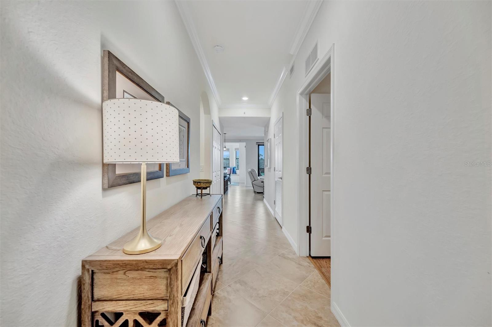Image 3 of 16 For 17118 Vardon Terrace 207