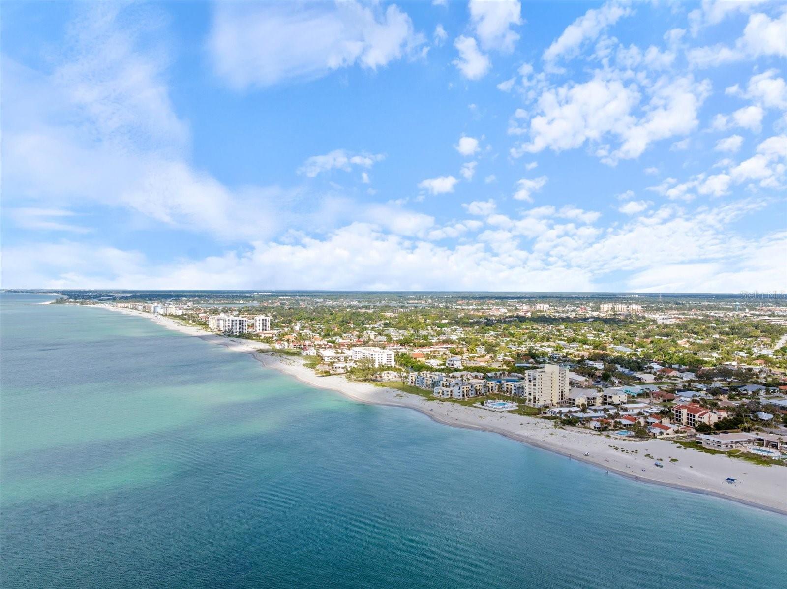 Image 11 of 12 For 621 Hibiscus Drive