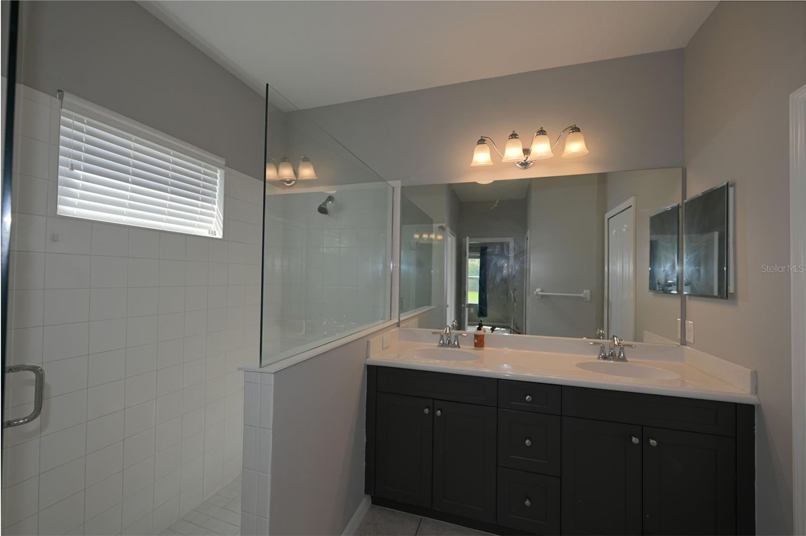 Image 12 of 31 For 4607 Summerlake Circle