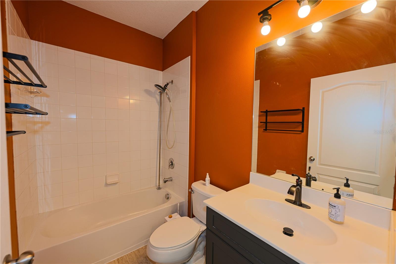 Image 15 of 31 For 4607 Summerlake Circle