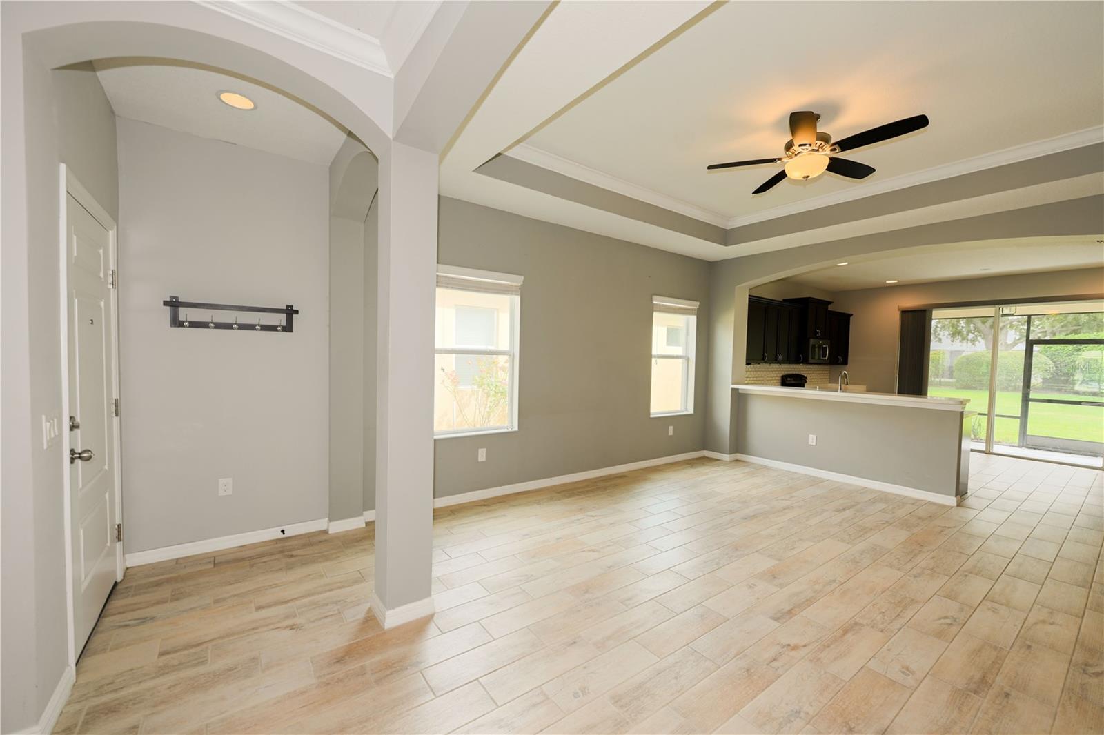 Image 3 of 31 For 4607 Summerlake Circle