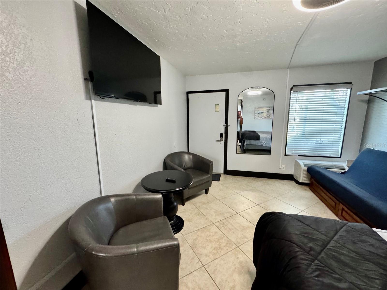 Image 10 of 60 For 7150 Tamiami Trail C133