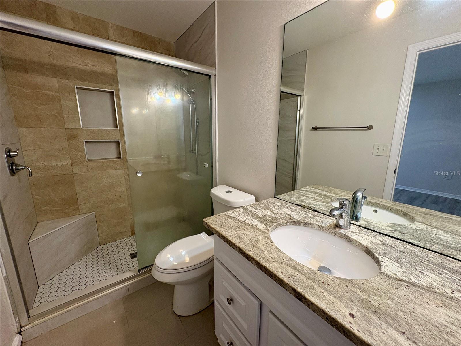 Image 9 of 20 For 218 10th Avenue E