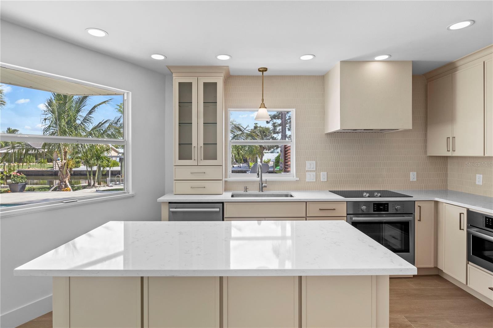 Image 25 of 81 For 624 Dundee Lane