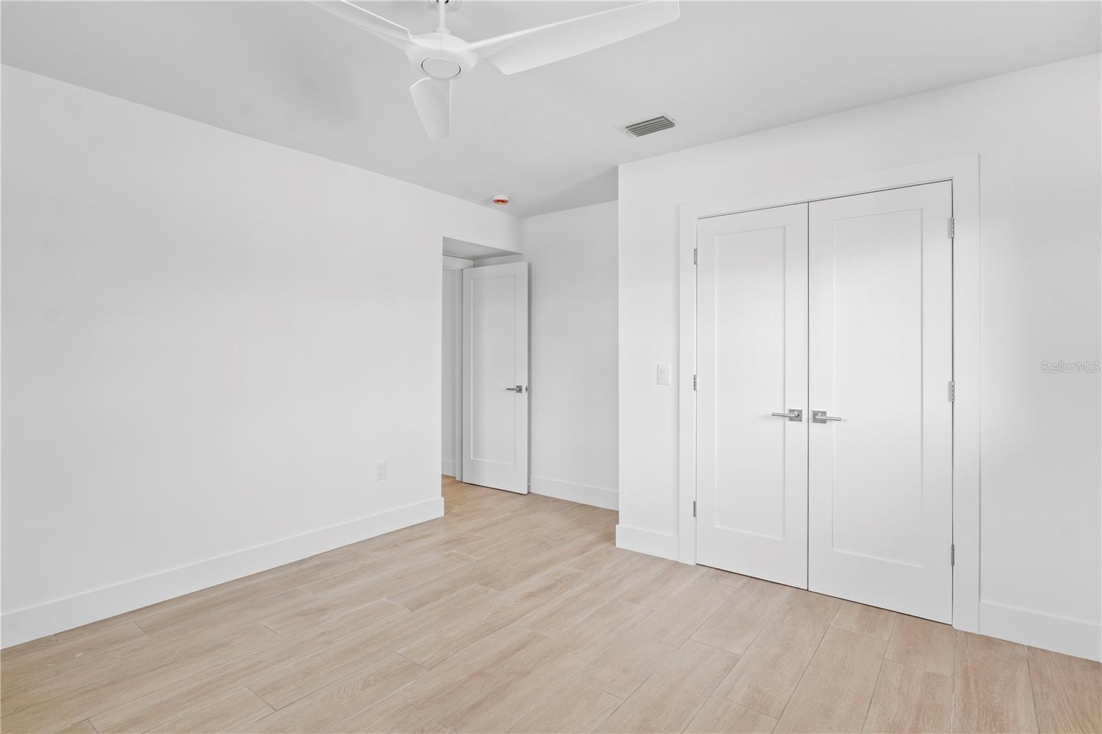 Image 40 of 81 For 624 Dundee Lane