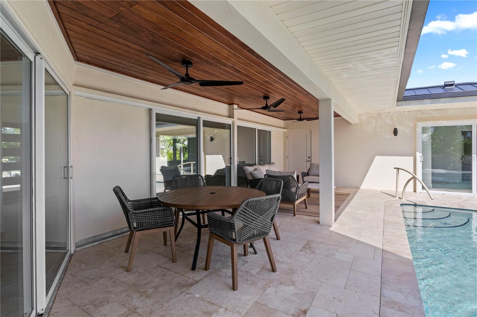 Image 44 of 81 For 624 Dundee Lane