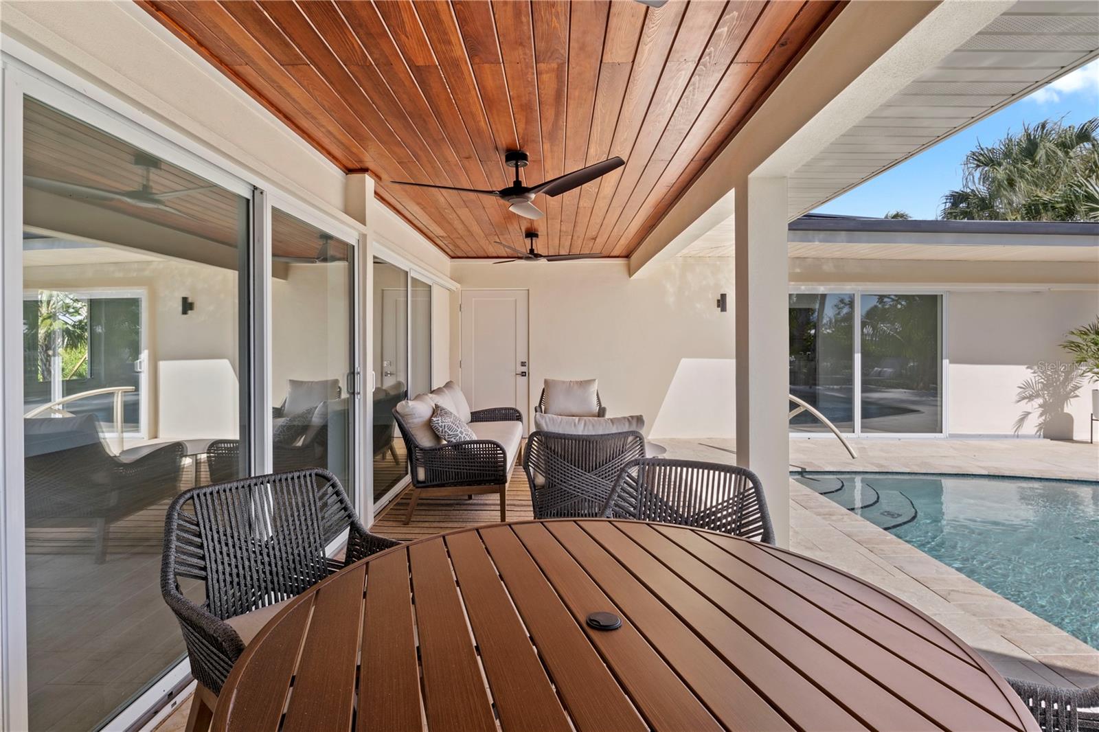 Image 45 of 81 For 624 Dundee Lane