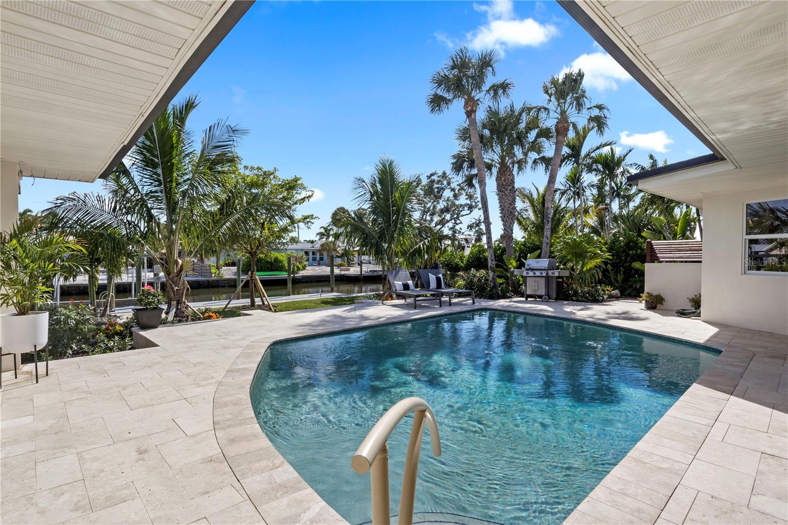 Image 48 of 81 For 624 Dundee Lane