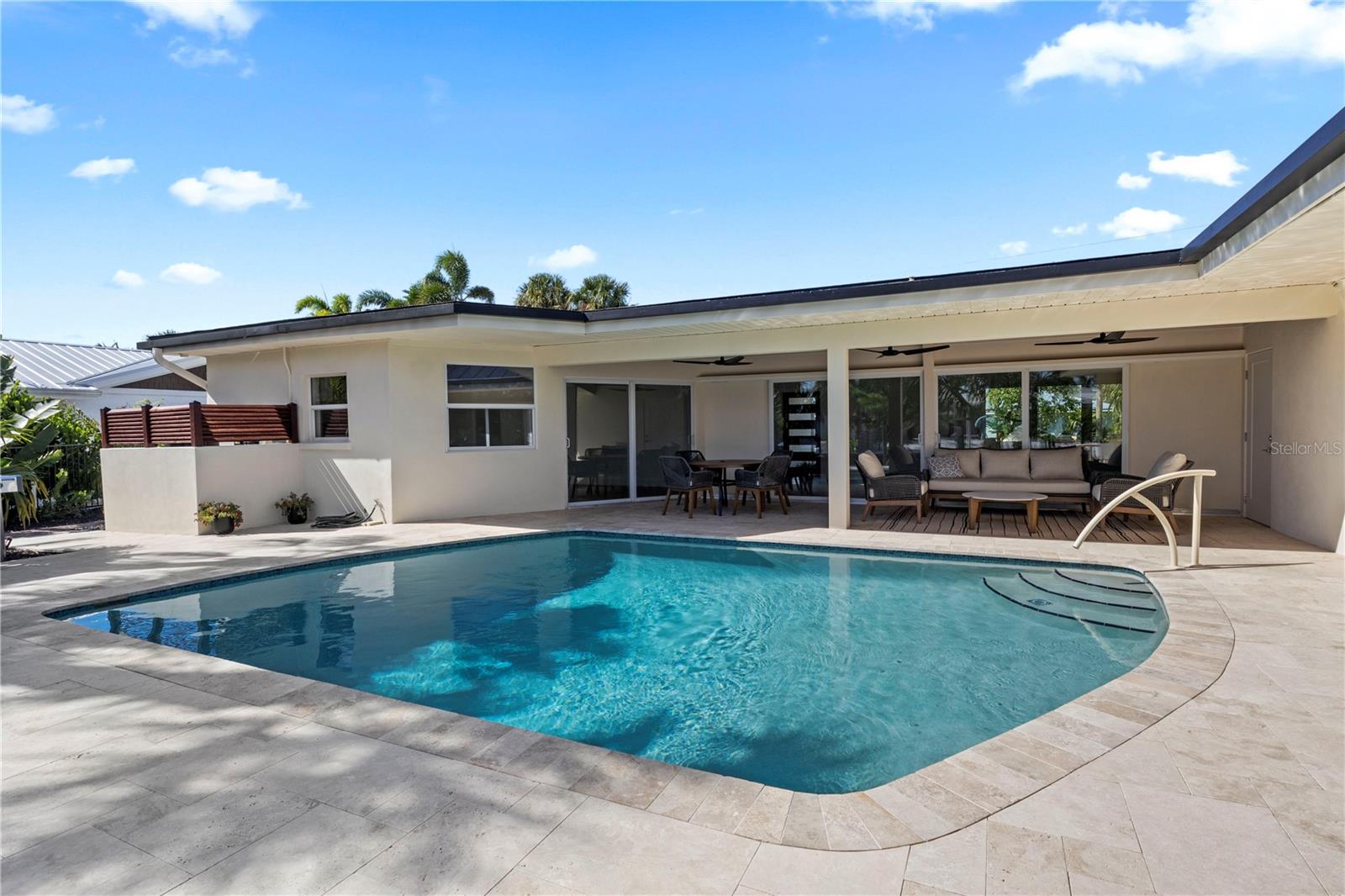 Image 50 of 81 For 624 Dundee Lane