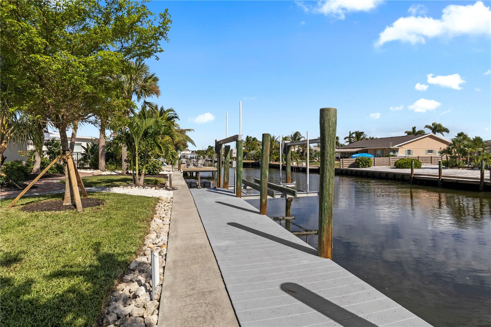 Image 55 of 81 For 624 Dundee Lane