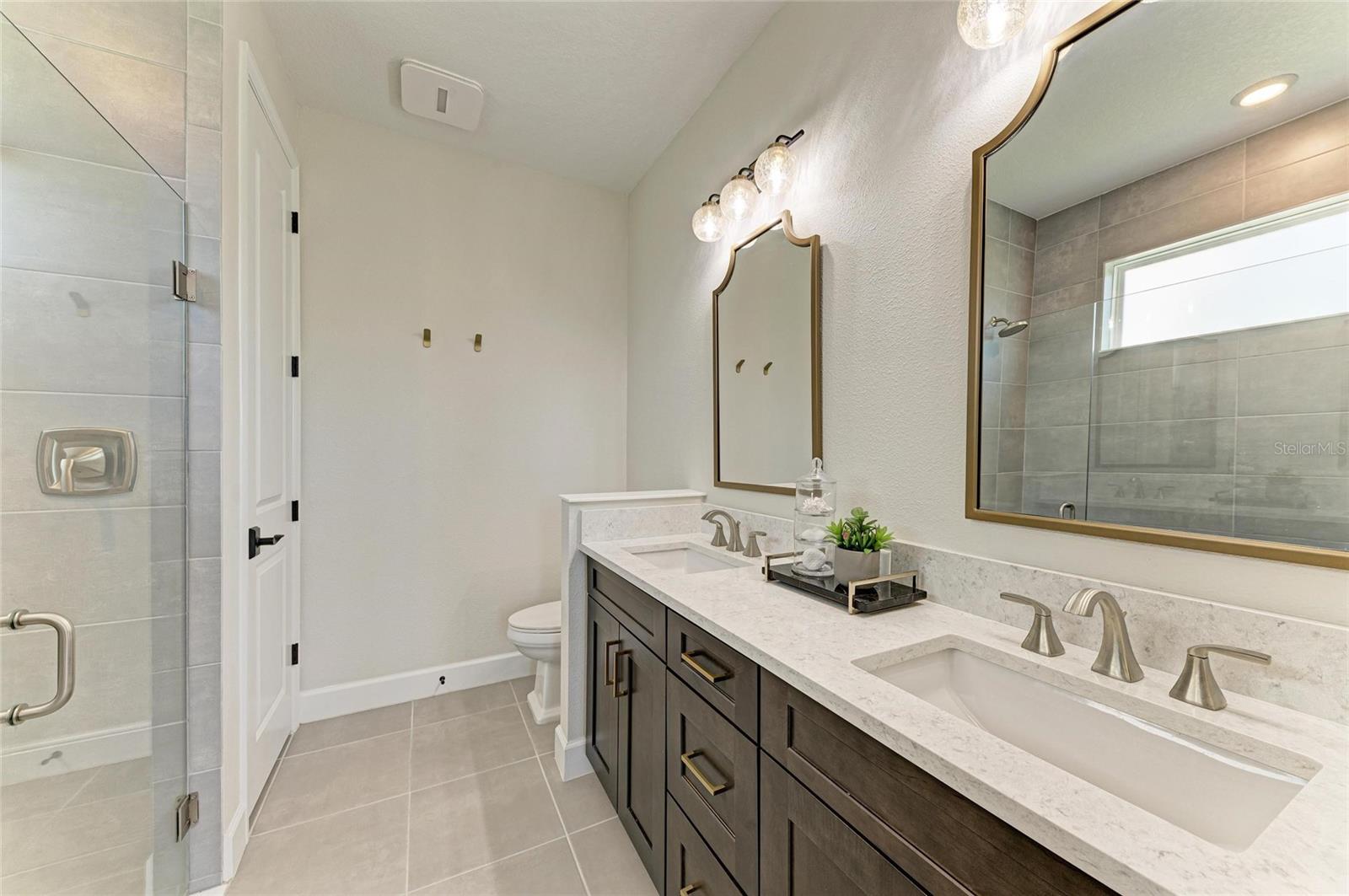 Image 26 of 53 For 16225 Paynes Mill Drive