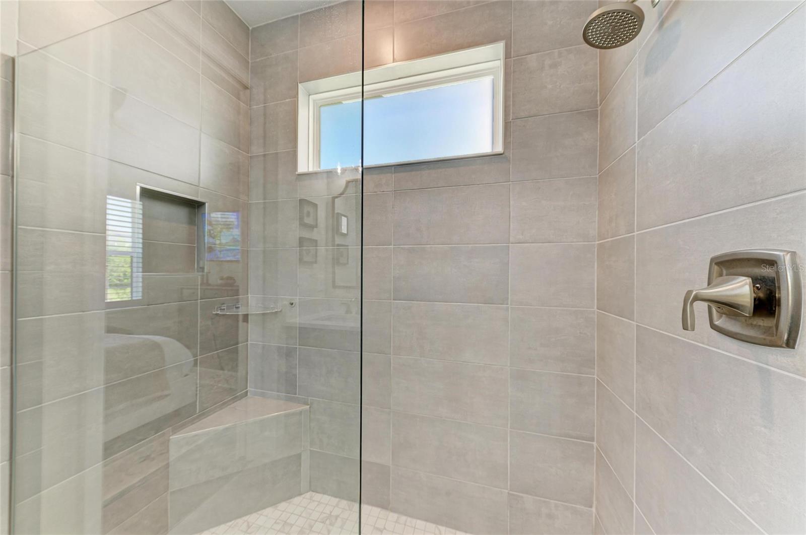 Image 27 of 53 For 16225 Paynes Mill Drive