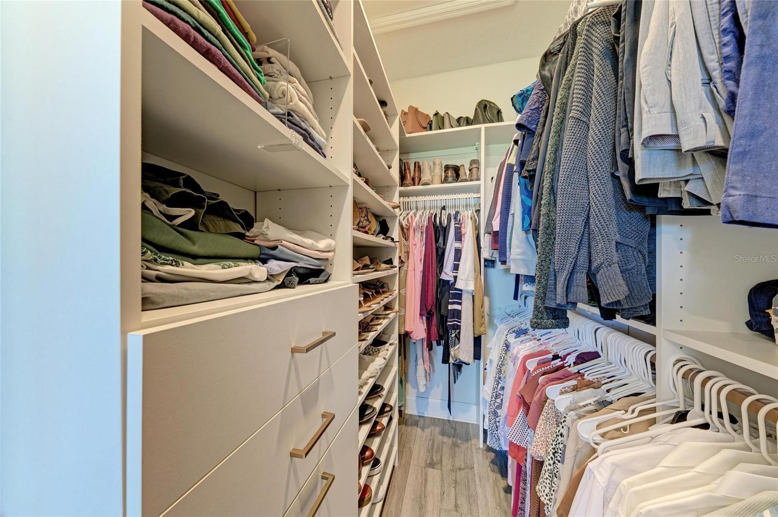 Image 28 of 53 For 16225 Paynes Mill Drive