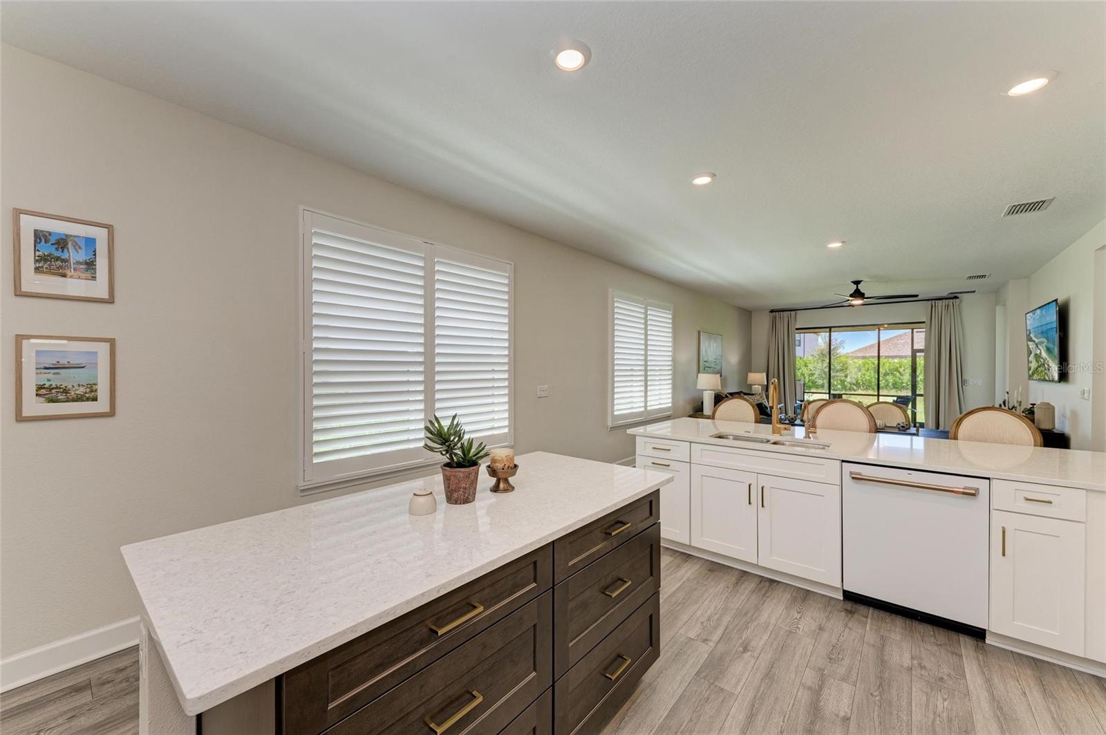 Image 7 of 53 For 16225 Paynes Mill Drive