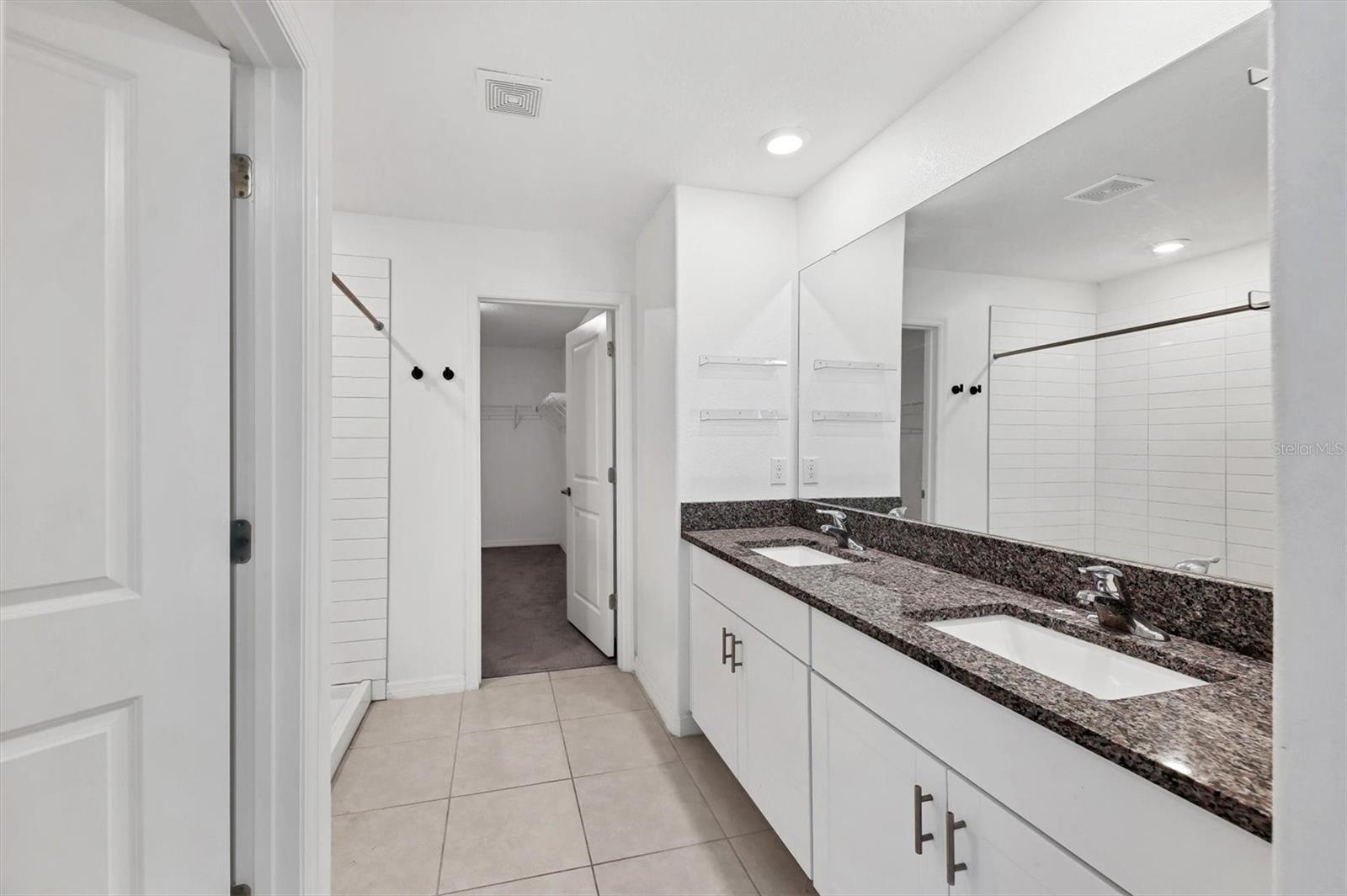 Image 25 of 38 For 8526 40th Circle E